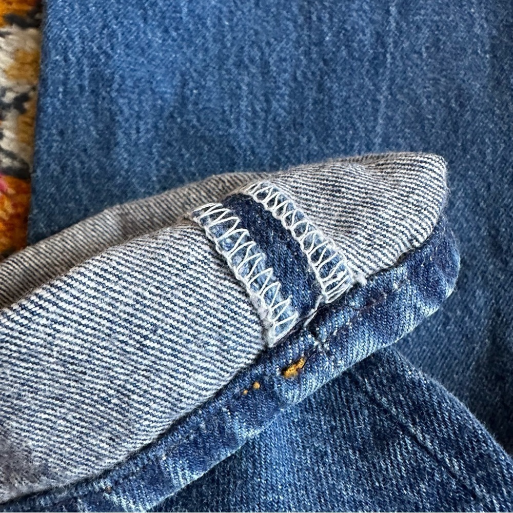 Vintage Levi’s 17501 high rise button fly jeans - Picture 8 of 8